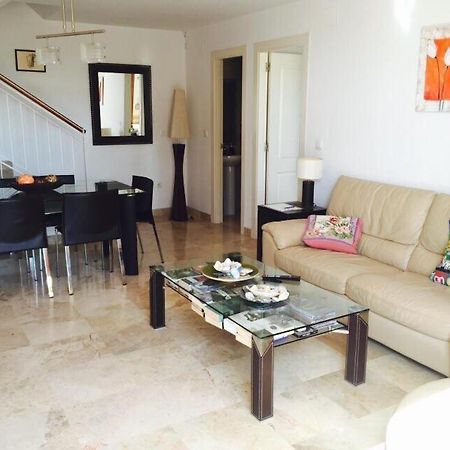 ミハス Modern Duplex With Large Panoramic View Terraceヴィラ エクステリア 写真
