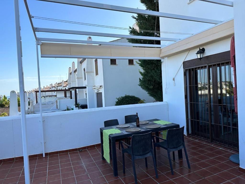 ミハス Modern Duplex With Large Panoramic View Terraceヴィラ エクステリア 写真